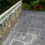 Terrasse erweitert, repariert und komplett neu geschliffen...wunderbarer alter Blaustein, so geannter belgischer Granit...