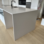 eine Sitzmöglichkeit von beiden Seiten