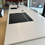 Kochfeld und Tischlüfter - beides flächenbündig