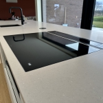 Quarzkomposit- Nature Beige von DIRESCO - warme Farben, dezente Strukur