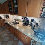 ...bekommt eine neue 4 cm starke Küchenplattenanlage ...