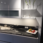 Moderne Küche mit Bondi Beach - Hartgestein
